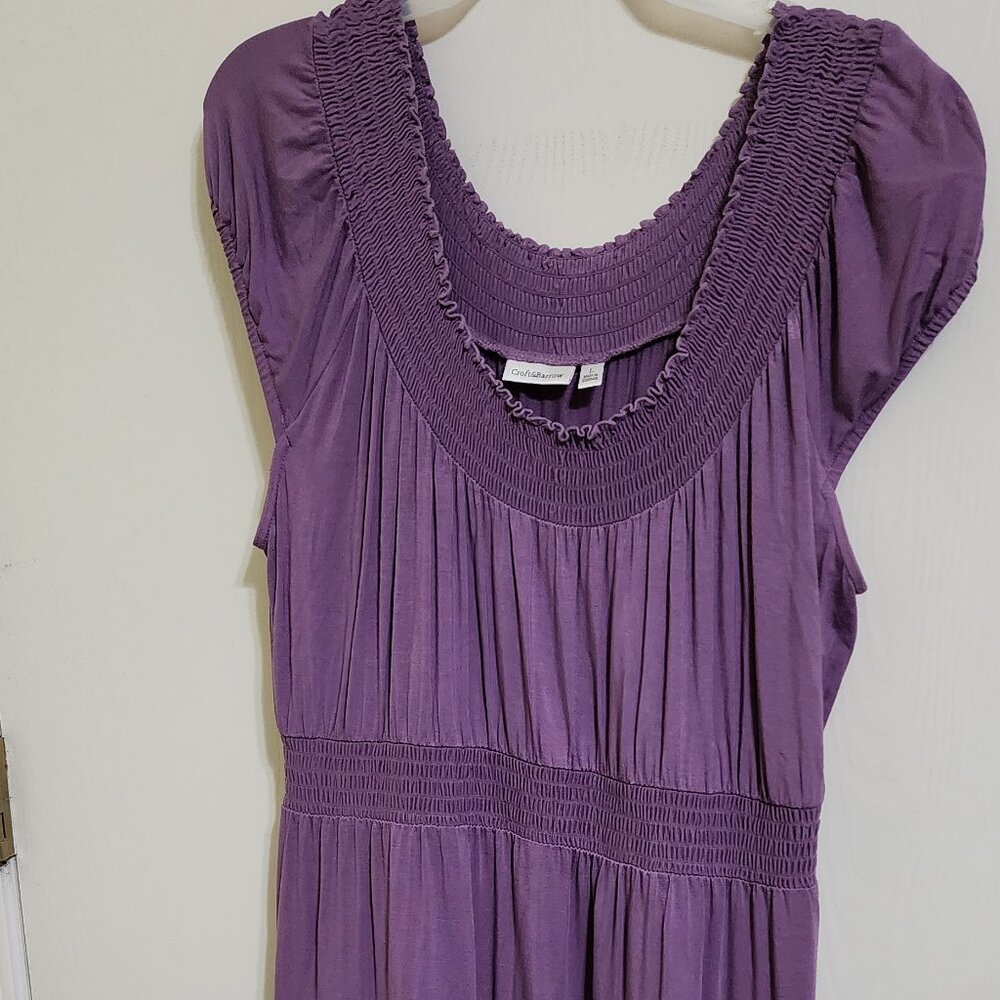 Lavender Midi dress with elastic waist and neckline and short sleeves